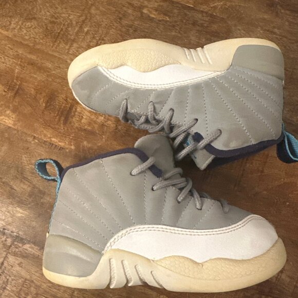 Jordan 12 Retro Shoes University Blue Wolf Gray - Picture 10 of 10